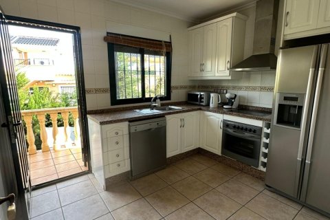 Villa in vendita a Alicante, Spagna 3 camere da letto, 360 mq. N° 140634 - foto 7