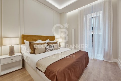 Huoneisto myytävänä Madrid, Espanja, 3 makuuhuonetta, 117 m2 No. 158317 - kuva 14
