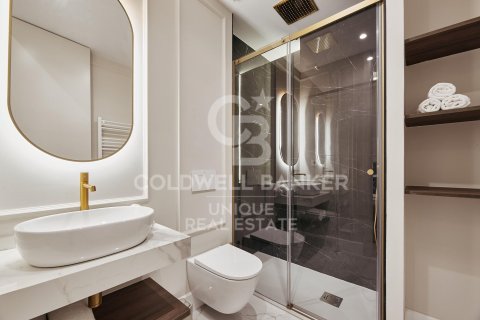 Huoneisto myytävänä Madrid, Espanja, 3 makuuhuonetta, 117 m2 No. 158317 - kuva 24