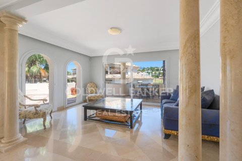 Продажа пентхауса в Марбелья, Малага, Испания 3 спальни, 262м2 №158315 - фото 19