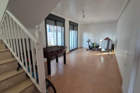 Kaupunkipientalo myytävänä Torrevieja, Alicante, Espanja, 3 makuuhuonetta, 91 m2 No. 144022 - kuva 20