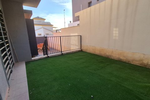 Kaupunkipientalo myytävänä Torrevieja, Alicante, Espanja, 3 makuuhuonetta, 91 m2 No. 144022 - kuva 28