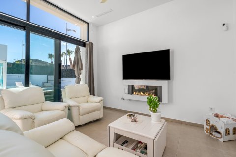 Villa till salu i Calasparra, Murcia, Spanien 3 sovrum, 135 kvm. Nr. 144025 - foto 6