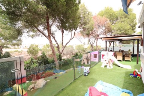 Dzīvoklis pārdošanā Alicante, Spānijā 3 istabas, 140 m2 Nr. 133017 - attēls 22