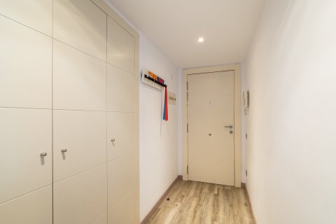 Apartment à vendre Barcelona, Espagne, 3 chambres, 131 m2 No. 133522 - photo 6