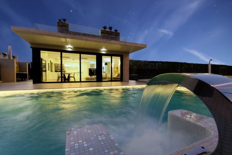 Villa for sale Campoamor, Alicante, Spain 4 bedrooms, 196 sq.m. No. 116541 - photo 1