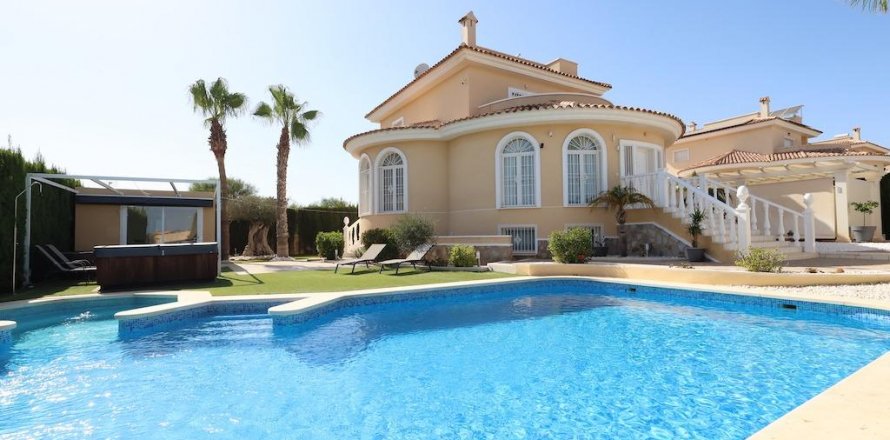 Villa Ciudad Quesada, Alicante, Spain 5 bedrooms, 358 sq.m. No. 114533