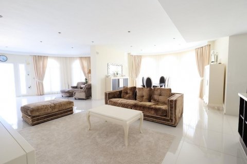 Villa for sale Ciudad Quesada, Alicante, Spain 5 bedrooms, 358 sq.m. No. 114533 - photo 17