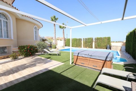 Villa for sale Ciudad Quesada, Alicante, Spain 5 bedrooms, 358 sq.m. No. 114533 - photo 6