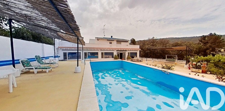 Casa a Ibi, Alicante, Spagna 5 camere da letto, 402 mq. N° 172449