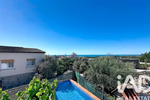 Appartamento a Vilanova i la Geltru, Barcelona, Spagna 4 camere da letto, 174 mq. N° 172452
