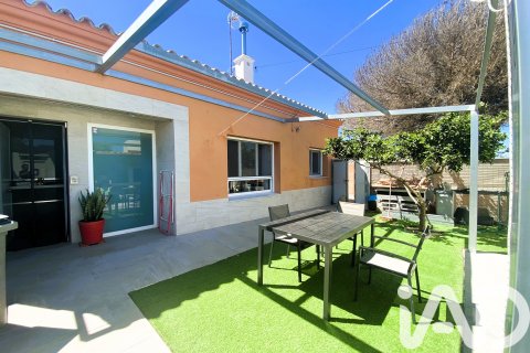 House for sale in Chiclana de la Frontera, Cadiz, Spain 258 sq.m. No. 172450 - photo 1