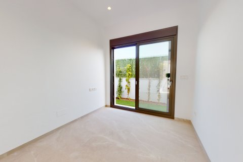 Huvila myytävänä Los Alcazares, Murcia, Espanja, 3 makuuhuonetta, 109 m2 No. 144449 - kuva 6