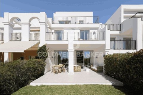 Radhus i Benahavis, Malaga, Spanien 4 sovrum, 263 kvm. Nr. 158301