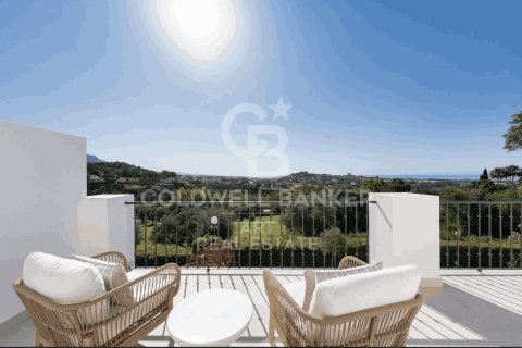 Kaupunkipientalo myytävänä Benahavis, Malaga, Espanja, 4 makuuhuonetta, 263 m2 No. 158301 - kuva 3
