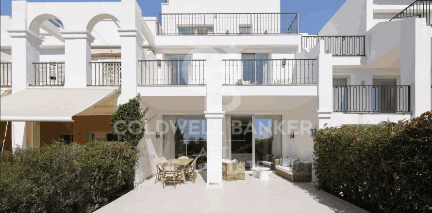Villetta a schiera a Benahavis, Malaga, Spagna 4 camere da letto, 263 mq. N° 158301