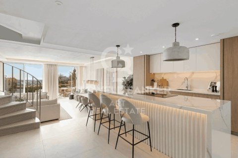 Kaupunkipientalo myytävänä Benahavis, Malaga, Espanja, 4 makuuhuonetta, 263 m2 No. 158301 - kuva 2