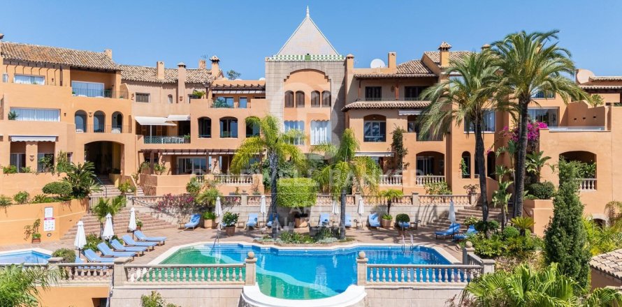 Kattohuoneisto Marbella, Malaga, Espanja 3 makuuhuonetta, 198 m2 No. 158300