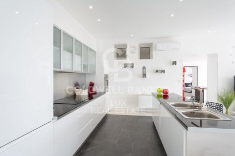 Villa zum Verkauf in Roses, Girona, Spanien 5 Schlafzimmer, 240 m2 Nr. 158588 - Foto 9