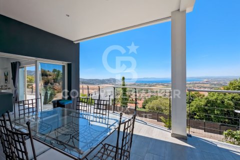 Villa in Roses, Girona, Spain 5 bedrooms, 240 sq.m. No. 158588