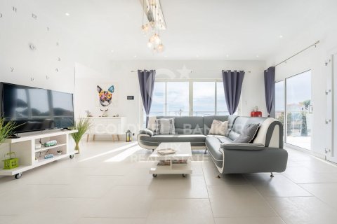 Villa zum Verkauf in Roses, Girona, Spanien 5 Schlafzimmer, 240 m2 Nr. 158588 - Foto 5
