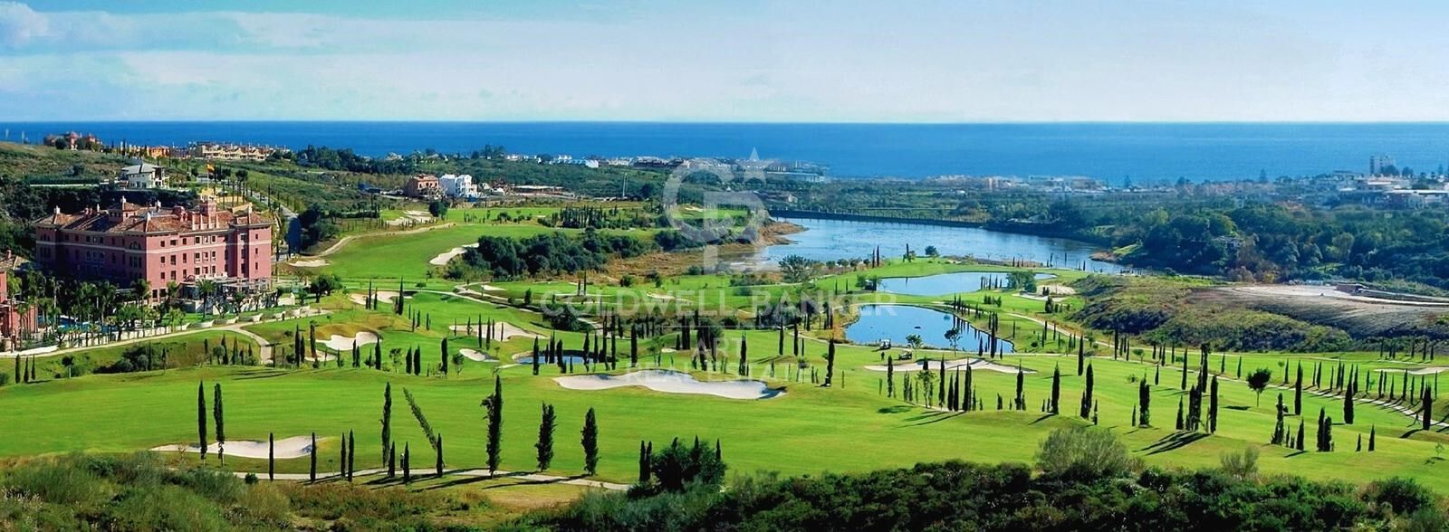 Villa i Benahavis, Malaga, Spanien 4 sovrum, 464 kvm. Nr. 158591