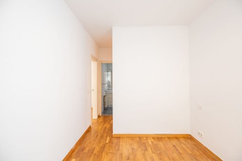 Lägenhet till salu i Barcelona, Spanien 3 sovrum, 79 kvm. Nr. 160786 - foto 11