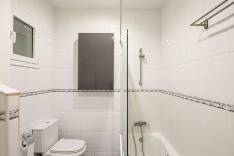 Lägenhet till salu i Barcelona, Spanien 3 sovrum, 79 kvm. Nr. 160786 - foto 14