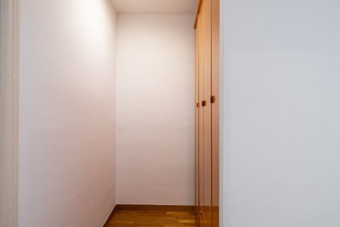 Lägenhet till salu i Barcelona, Spanien 3 sovrum, 79 kvm. Nr. 160786 - foto 12