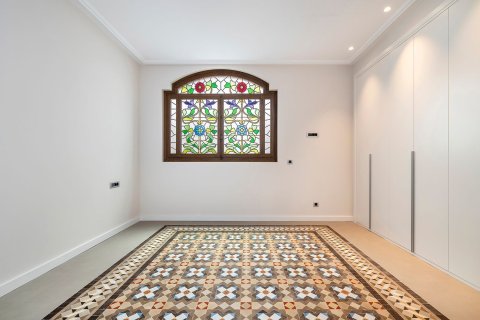 Lägenhet till salu i Barcelona, Spanien 3 sovrum, 183 kvm. Nr. 160774 - foto 24