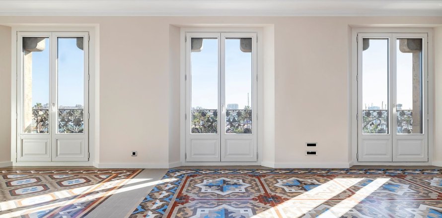 Lägenhet i Barcelona, Spanien 3 sovrum, 183 kvm. Nr. 160774