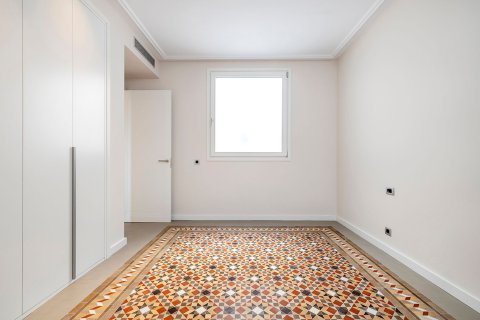 Lägenhet till salu i Barcelona, Spanien 3 sovrum, 183 kvm. Nr. 160774 - foto 22