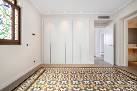 Lägenhet till salu i Barcelona, Spanien 3 sovrum, 183 kvm. Nr. 160774 - foto 25