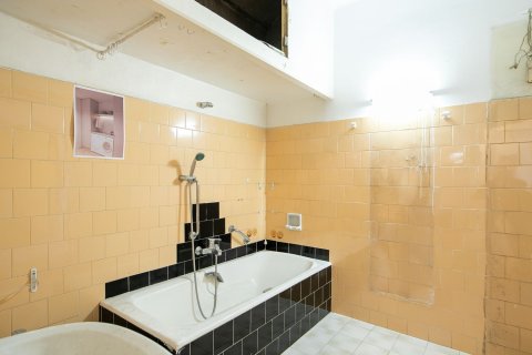 Lägenhet till salu i Barcelona, Spanien 5 sovrum, 188 kvm. Nr. 160785 - foto 3