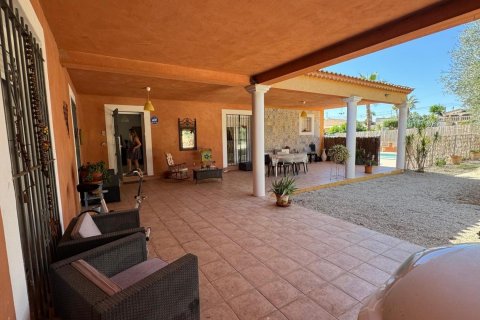 Finca en venta en Albatera, Alicante, España 6 dormitorios, 226 m2 No. 160666 - foto 2