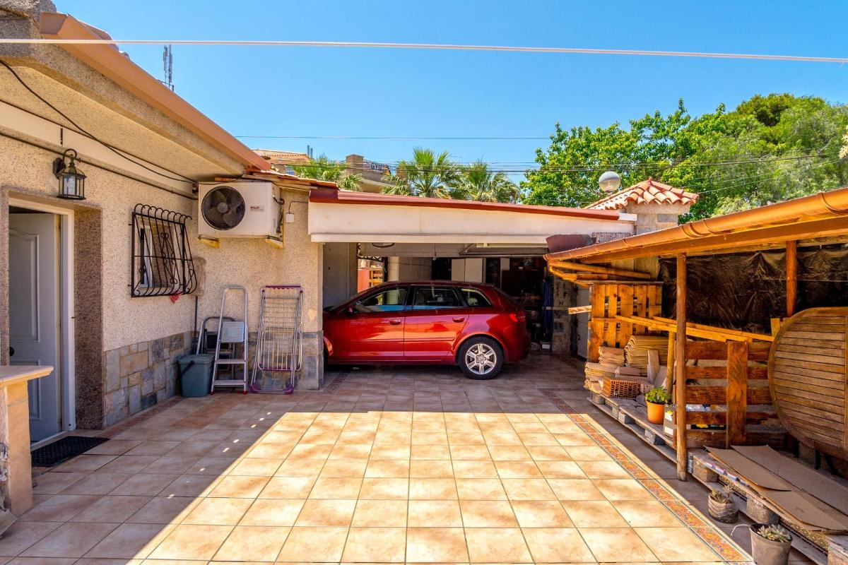Willa w Alicante, Hiszpania 5 sypialni, 237 mkw. nr 102218