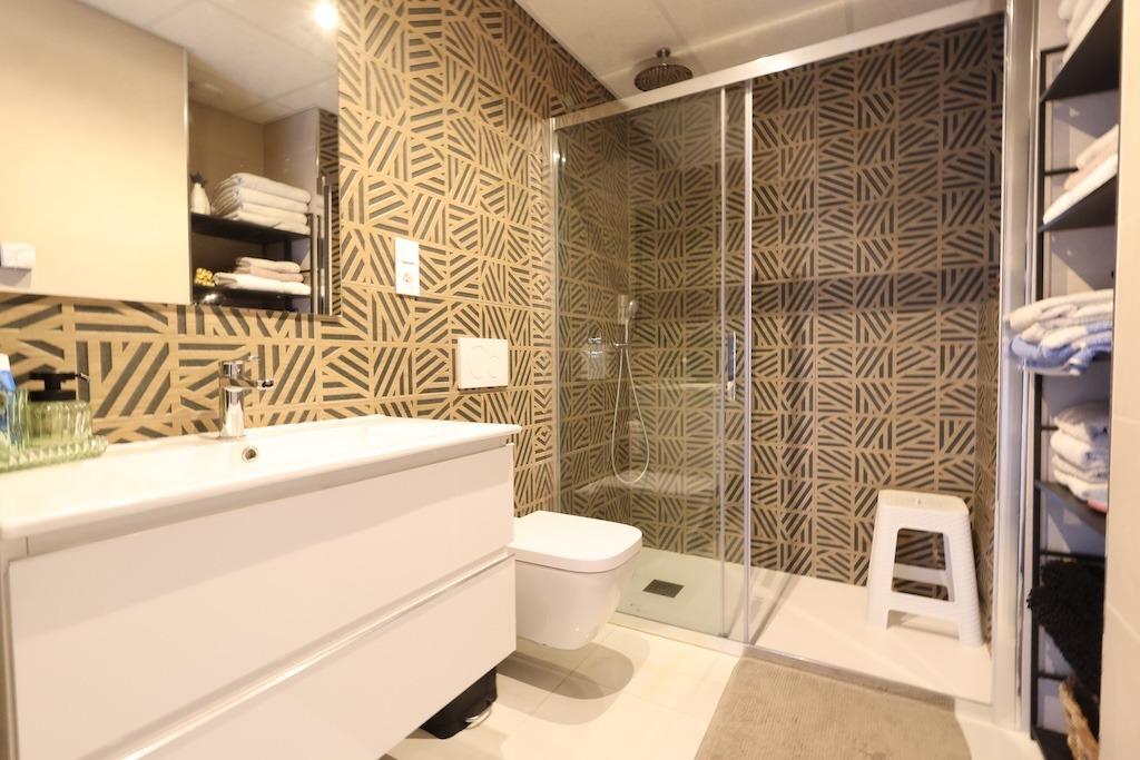 Huoneisto Torrevieja, Alicante, Espanja 3 makuuhuonetta, 116 m2 No. 193015