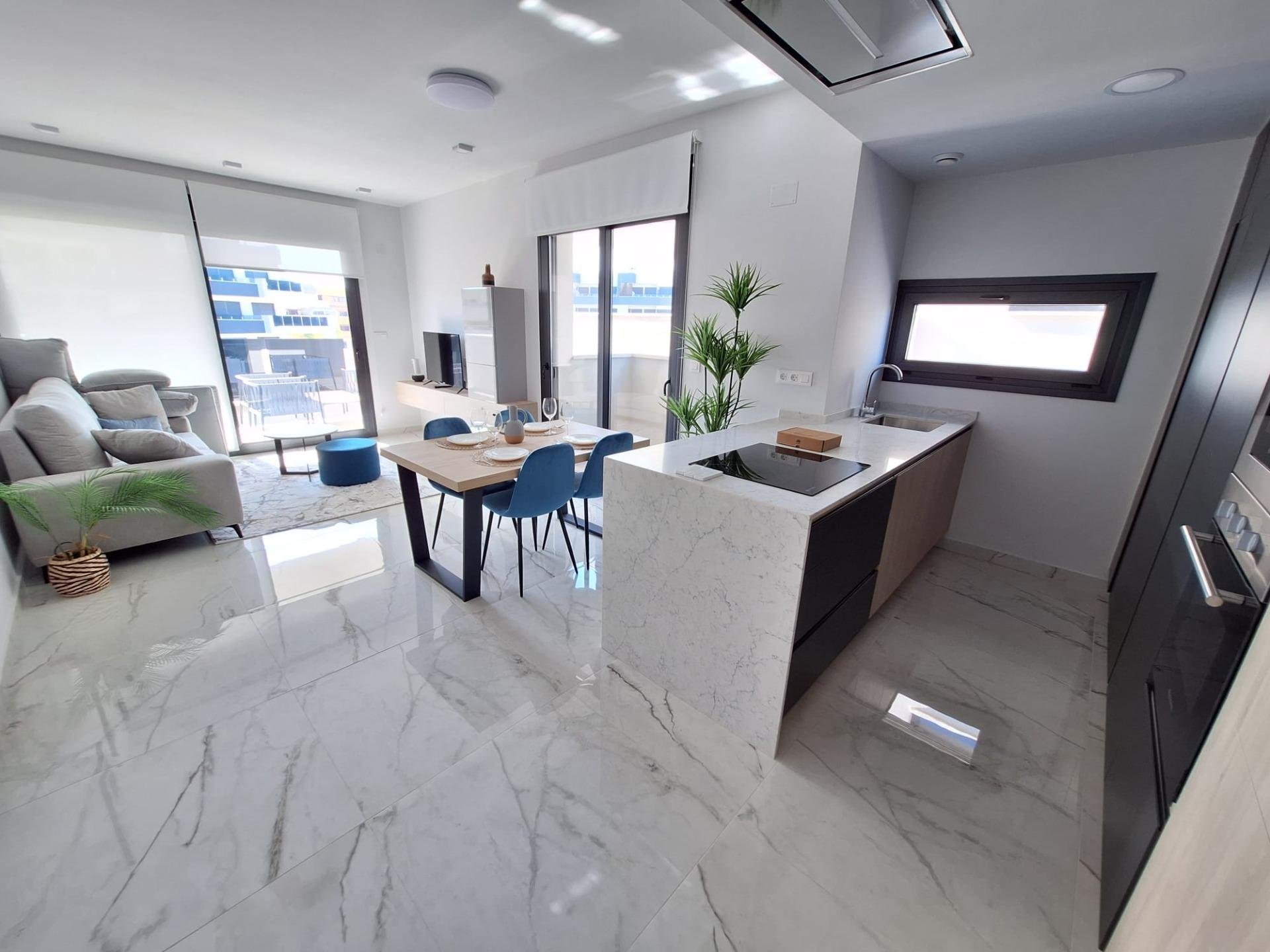 Appartamento a Torrevieja, Alicante, Spagna 2 camere da letto, 76 mq. N° 193012