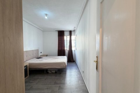 Apartamento en venta en Torrevieja, Alicante, España 2 dormitorios, 79 m2 No. 193011 - foto 29