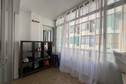 Apartamento en venta en Torrevieja, Alicante, España 2 dormitorios, 79 m2 No. 193011 - foto 21