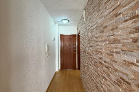 Apartamento en venta en Torrevieja, Alicante, España 2 dormitorios, 79 m2 No. 193011 - foto 4