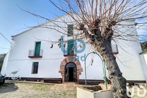 Дом в Сан-Андреу-де-ла-Барка, Барселона, Испания 10 спален, 10701м2 №153665