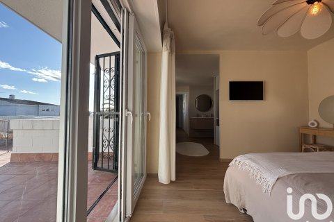 Dom w Empuriabrava, Girona, Hiszpania 3 sypialnie, 166 mkw. nr 153661 – zdjęcie 24