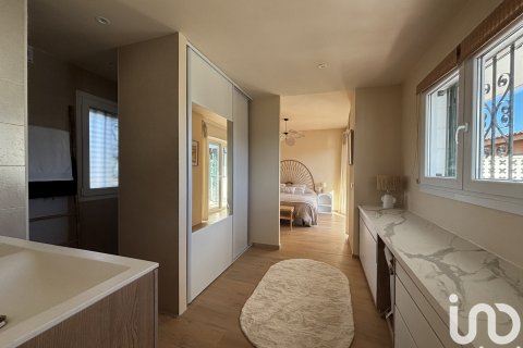 Dom w Empuriabrava, Girona, Hiszpania 3 sypialnie, 166 mkw. nr 153661 – zdjęcie 18