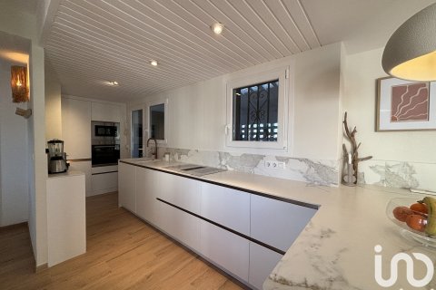 Dom w Empuriabrava, Girona, Hiszpania 3 sypialnie, 166 mkw. nr 153661 – zdjęcie 10