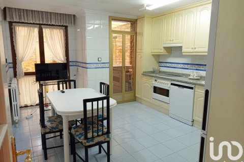 Apartament w Soria, Hiszpania 4 sypialnie, 140 mkw. nr 153659 – zdjęcie 7