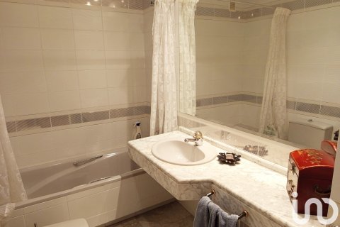 Apartament w Soria, Hiszpania 4 sypialnie, 140 mkw. nr 153659 – zdjęcie 27