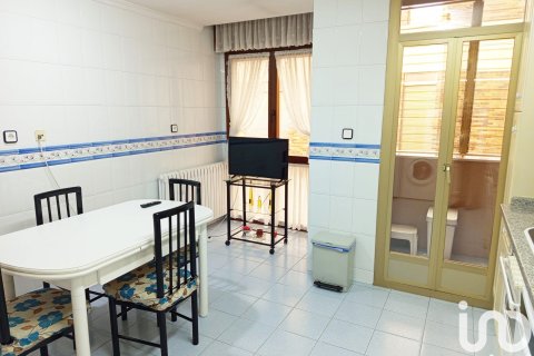 Apartament w Soria, Hiszpania 4 sypialnie, 140 mkw. nr 153659 – zdjęcie 6