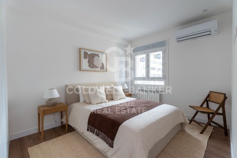 Продажа пентхауса в Мадрид, Испания 2 спальни, 115м2 №156913 - фото 12