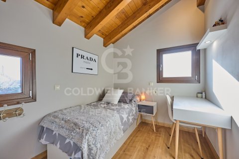 House for sale in Girona, Spain 4 bedrooms, 330 sq.m. No. 156912 - photo 29